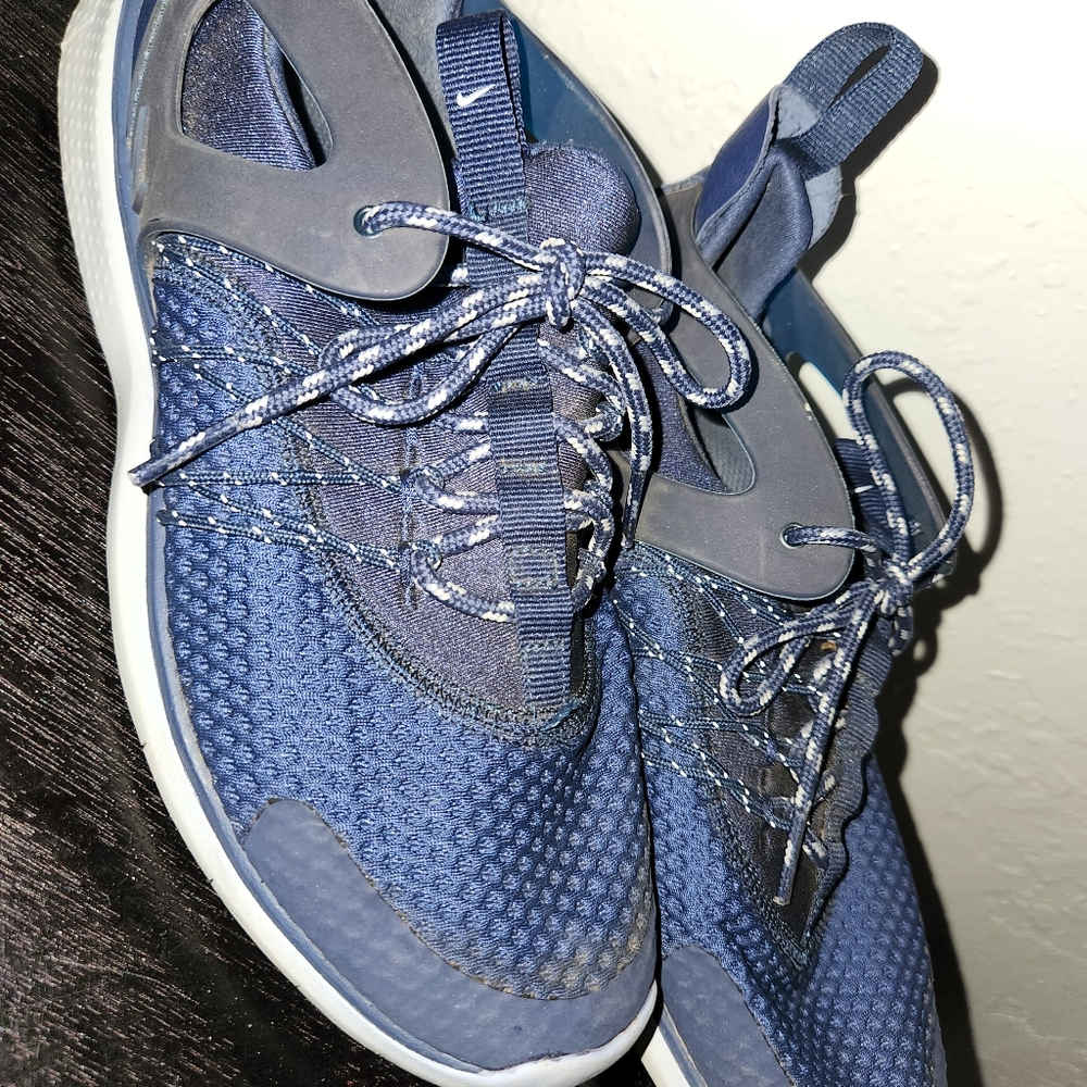 Nike Women running shoes